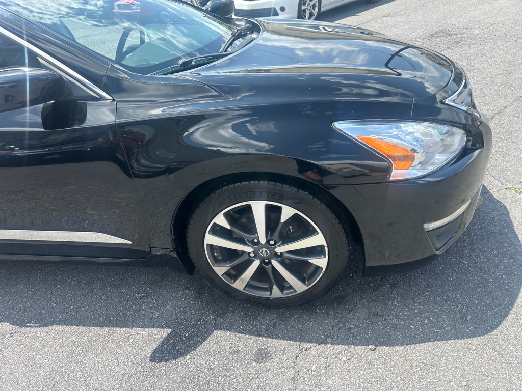 Photo 28 of this NISSAN ALTIMA