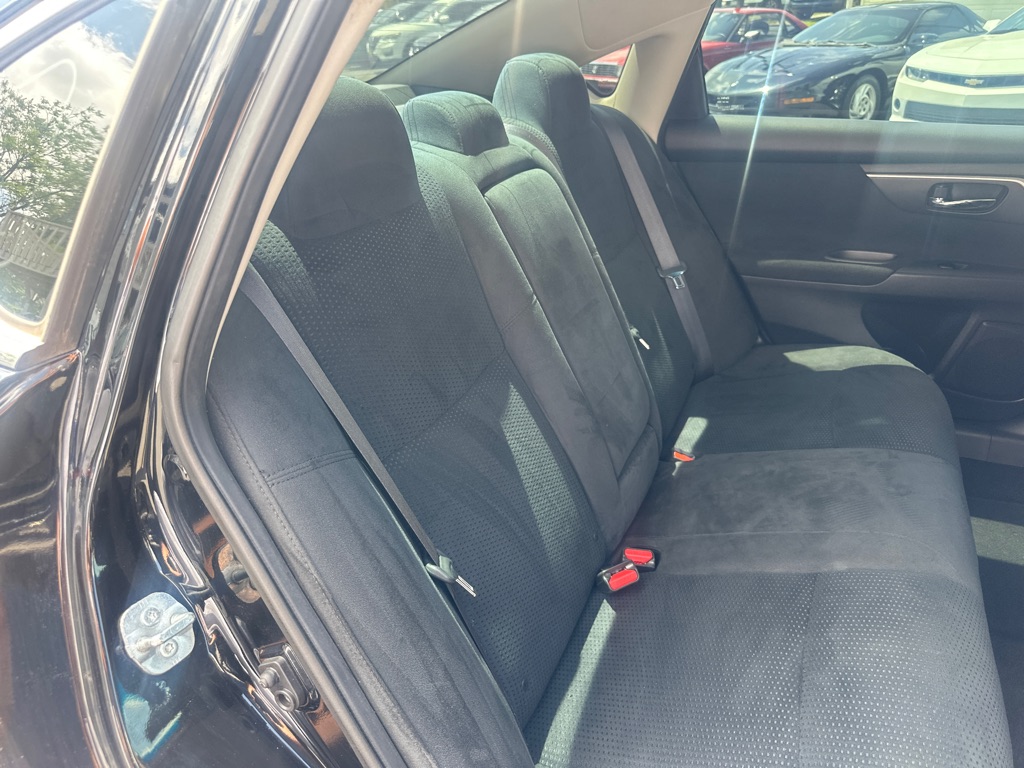 Photo 21 of this NISSAN ALTIMA