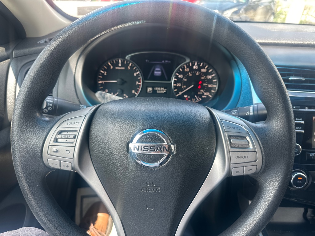Photo 34 of this NISSAN ALTIMA