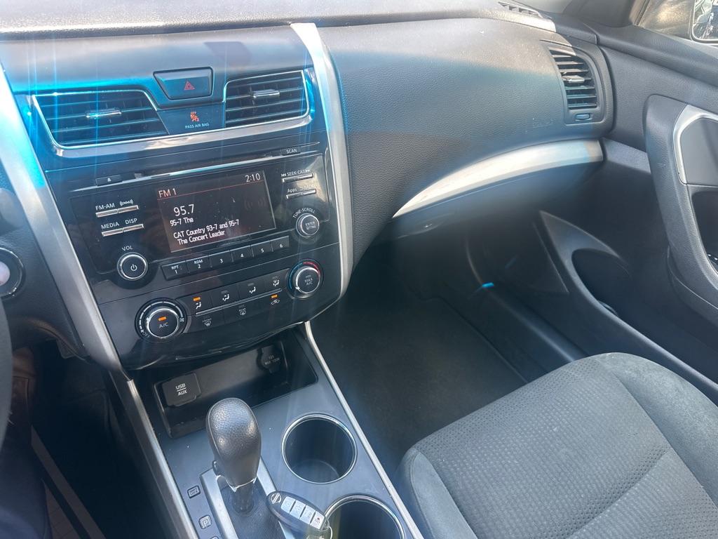 Photo 36 of this NISSAN ALTIMA