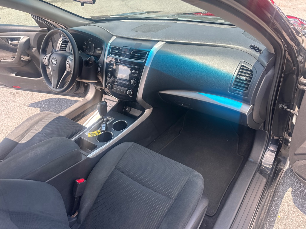 Photo 26 of this NISSAN ALTIMA