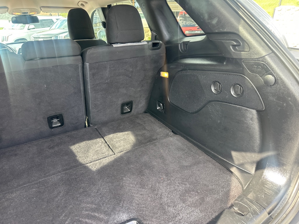 Photo 27 of this JEEP CHEROKEE
