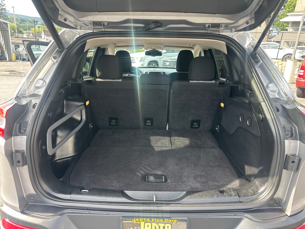 Photo 25 of this JEEP CHEROKEE