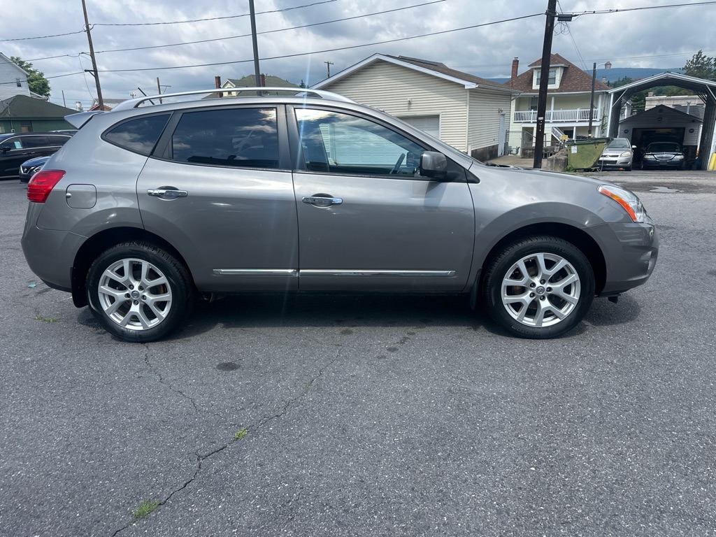 Photo 2 of this NISSAN ROGUE SL
