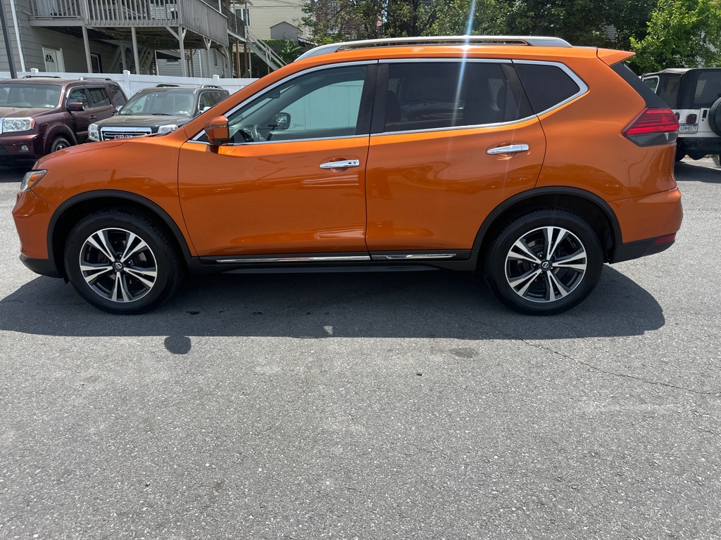Photo 7 of this NISSAN ROGUE SL