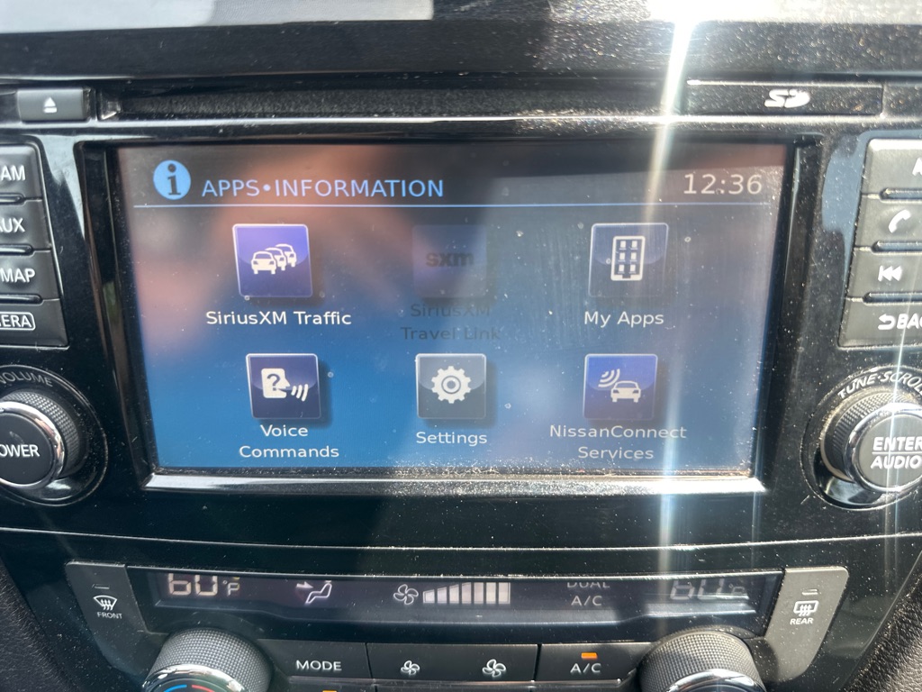 Photo 45 of this NISSAN ROGUE SL