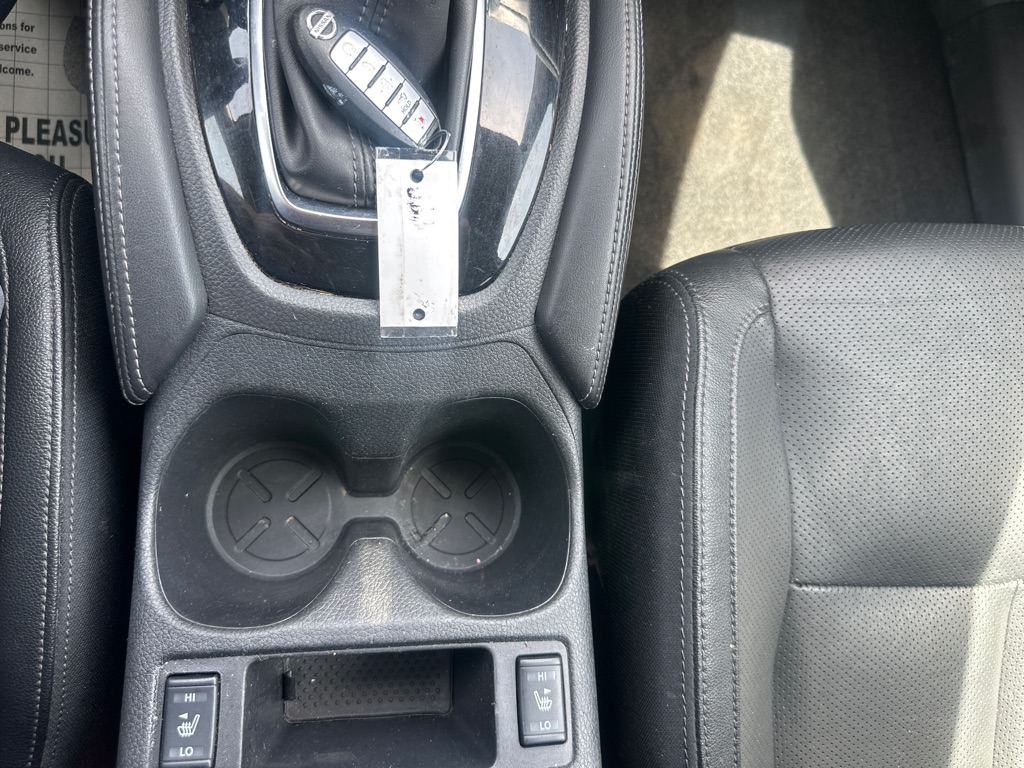 Photo 39 of this NISSAN ROGUE SL