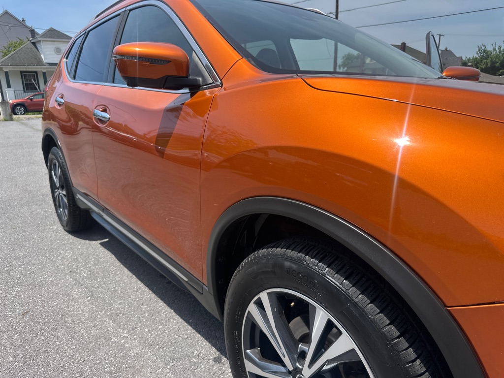 Photo 50 of this NISSAN ROGUE SL