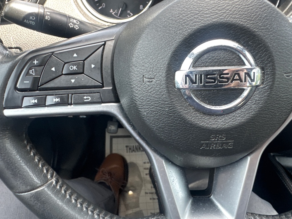 Photo 36 of this NISSAN ROGUE SL