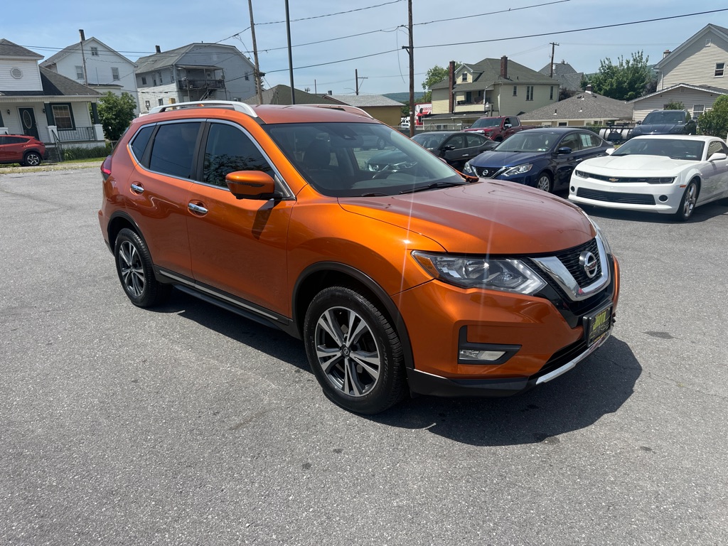 2017 NISSAN ROGUE SL