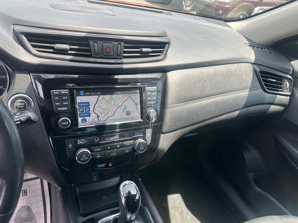 Photo 32 of this NISSAN ROGUE SL
