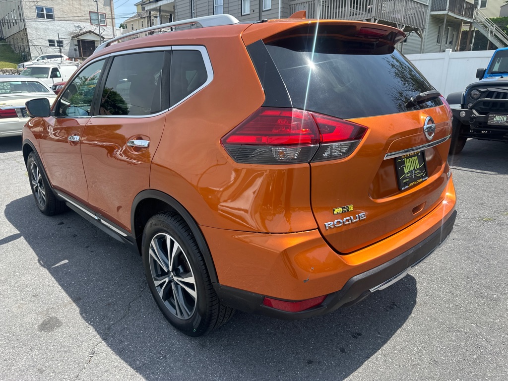 Photo 6 of this NISSAN ROGUE SL