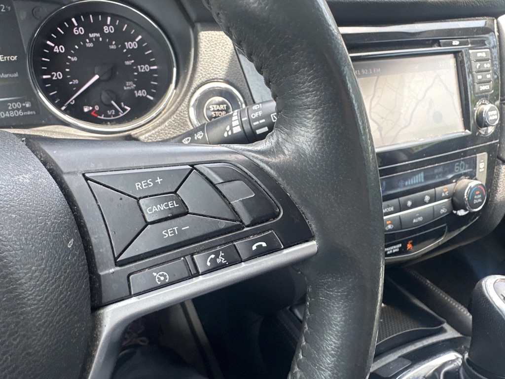 Photo 37 of this NISSAN ROGUE SL