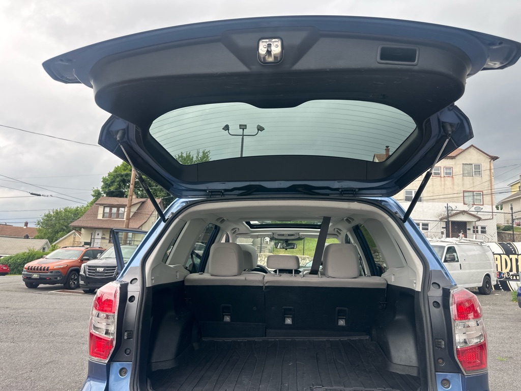 Photo 19 of this SUBARU FORESTER
