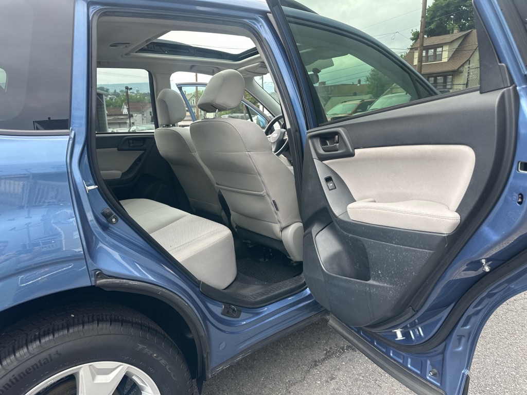 Photo 20 of this SUBARU FORESTER