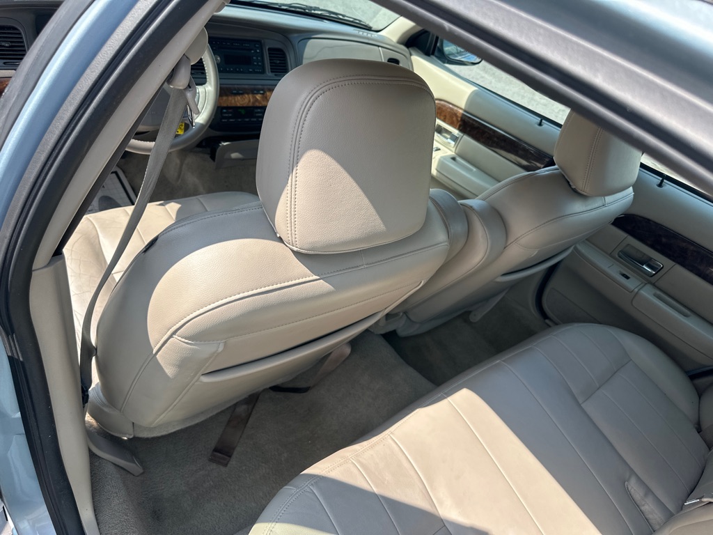 Photo 16 of this MERCURY GRAND MARQUIS