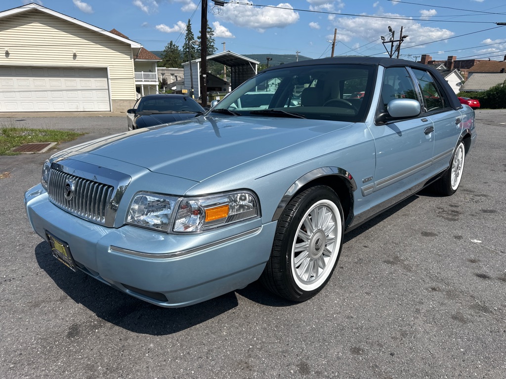 Photo 2 of this MERCURY GRAND MARQUIS