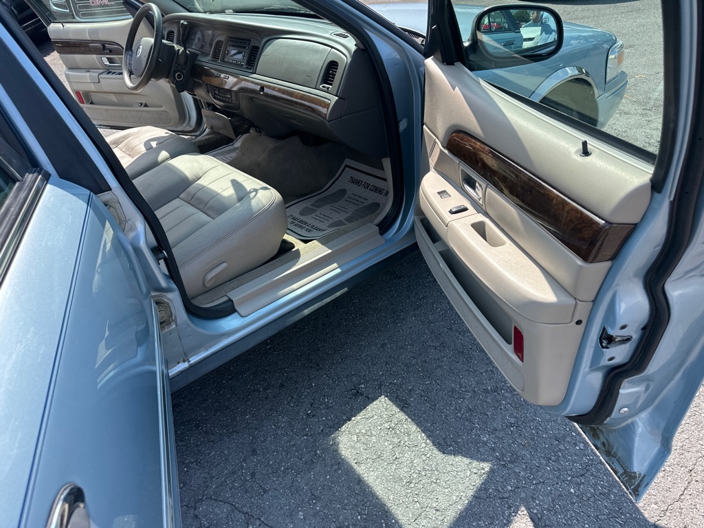 Photo 19 of this MERCURY GRAND MARQUIS