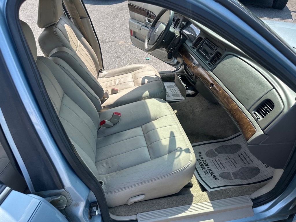 Photo 20 of this MERCURY GRAND MARQUIS