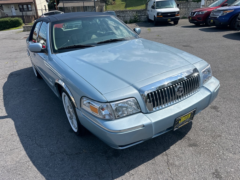 Photo 8 of this MERCURY GRAND MARQUIS