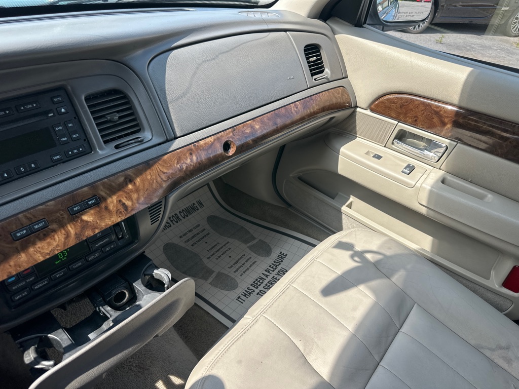 Photo 44 of this MERCURY GRAND MARQUIS