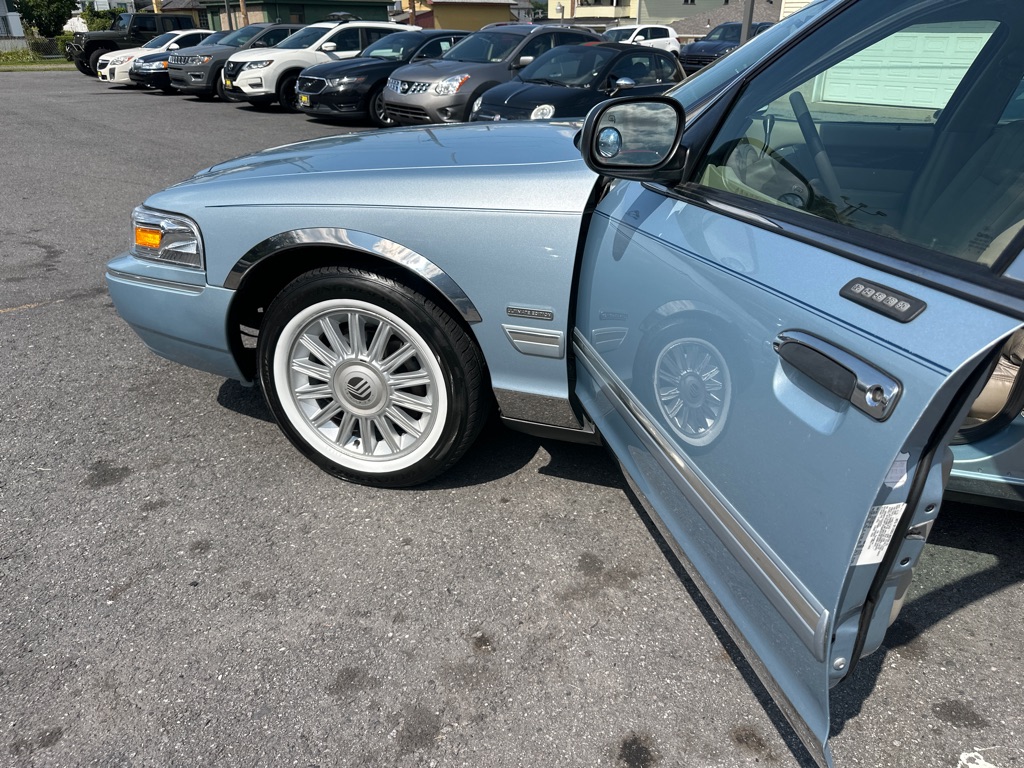 Photo 38 of this MERCURY GRAND MARQUIS