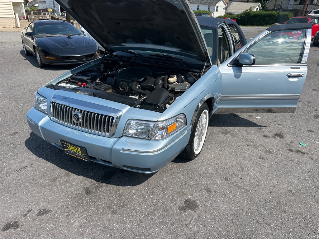 Photo 30 of this MERCURY GRAND MARQUIS