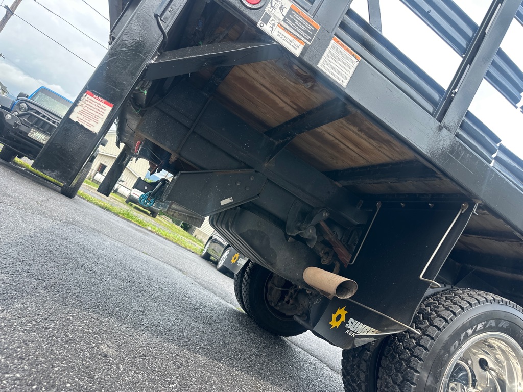 Photo 62 of this FORD F-450 STAKE 4X4