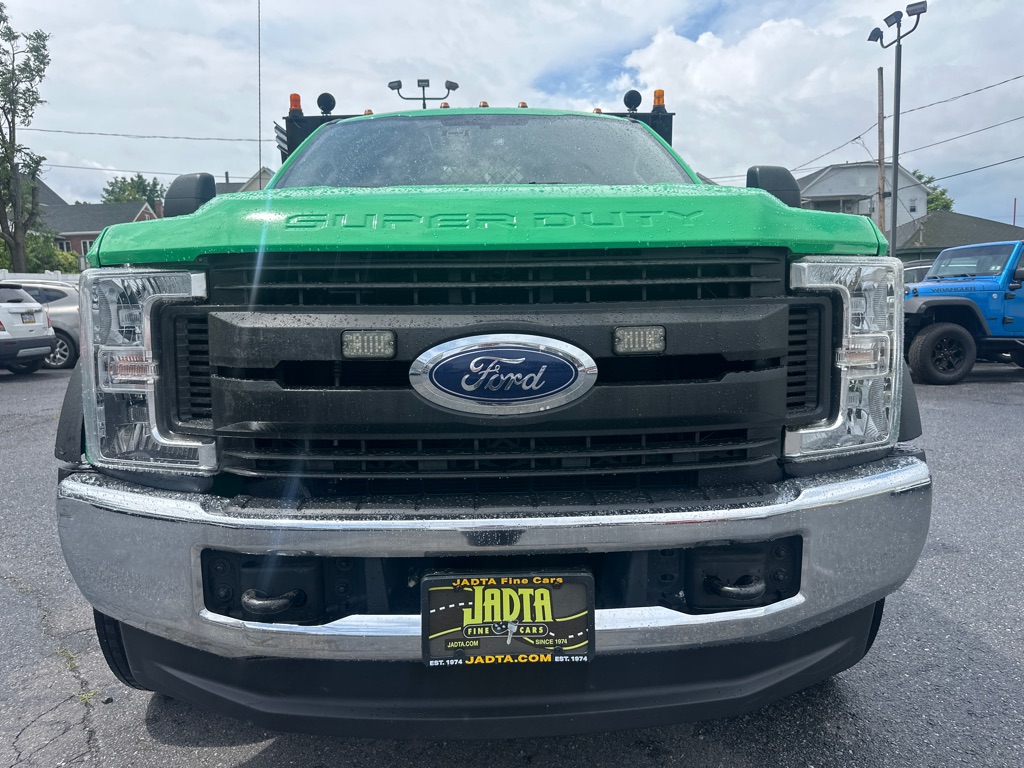 Photo 68 of this FORD F-450 STAKE 4X4