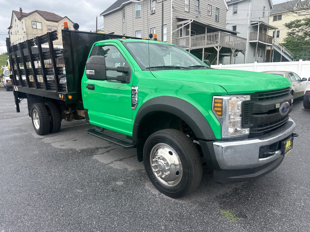 Photo 7 of this FORD F-450 STAKE 4X4
