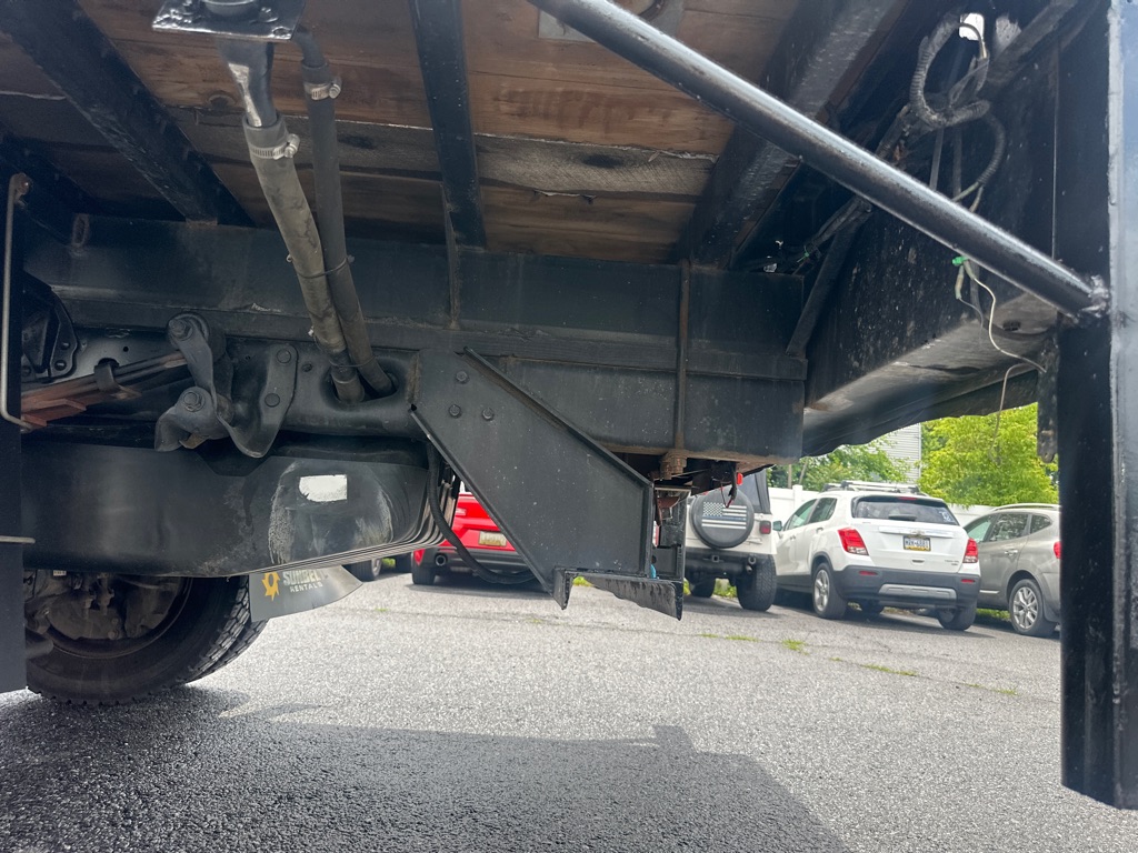 Photo 64 of this FORD F-450 STAKE 4X4