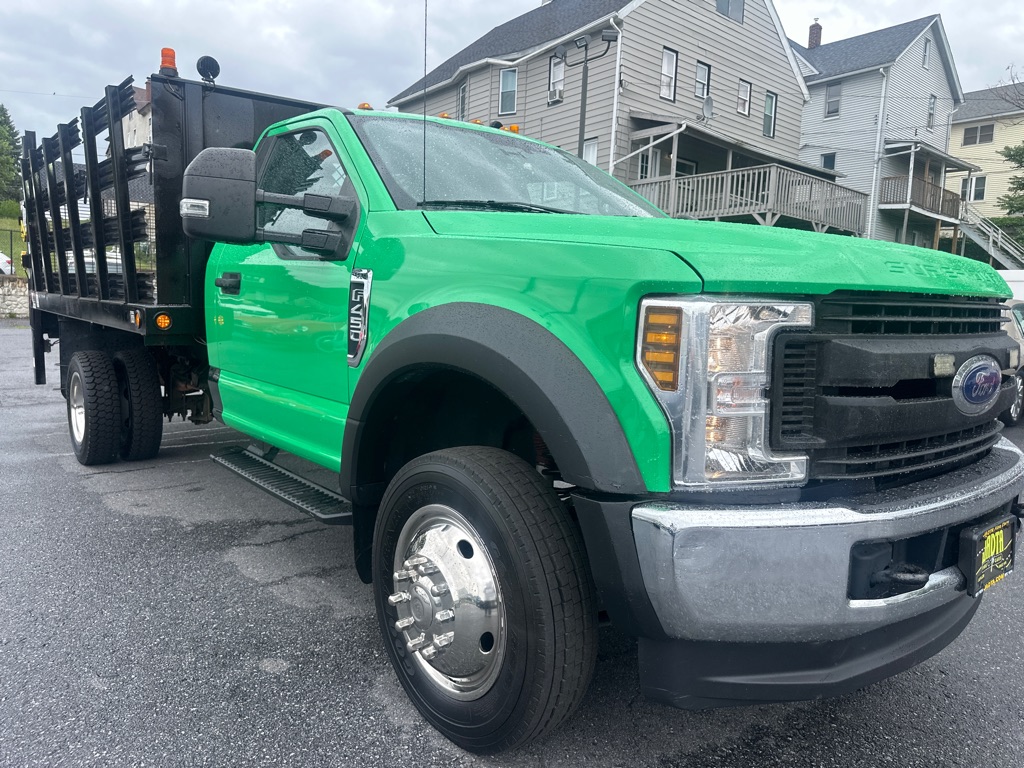 Photo 13 of this FORD F-450 STAKE 4X4