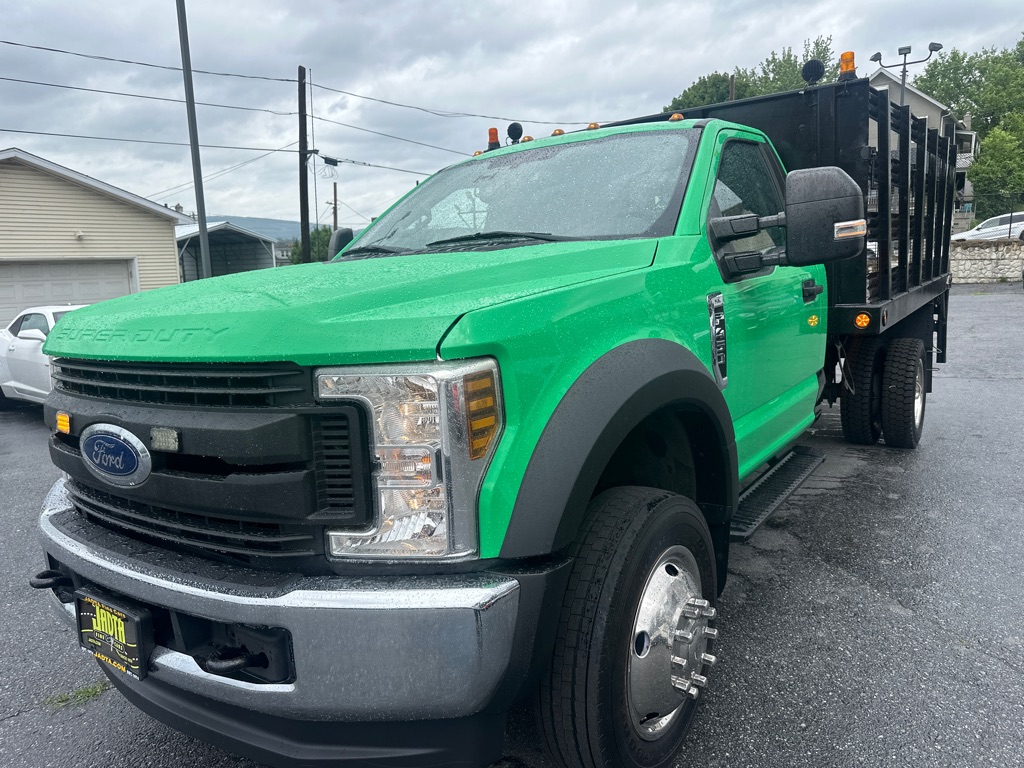 Photo 15 of this FORD F-450 STAKE 4X4