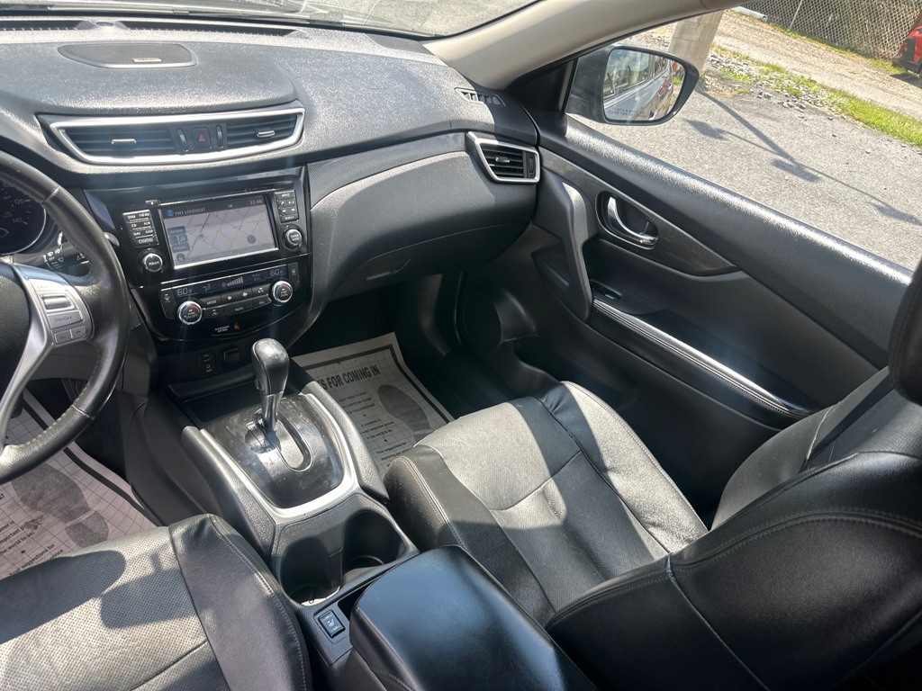 Photo 26 of this NISSAN ROGUE SL