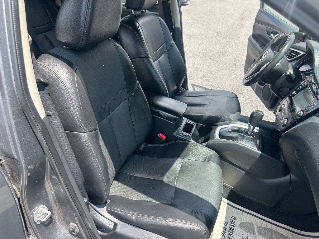 Photo 30 of this NISSAN ROGUE SL