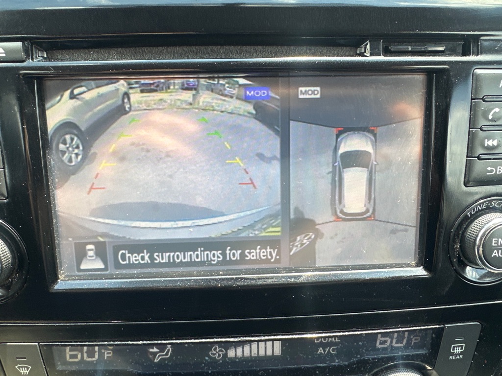 Photo 14 of this NISSAN ROGUE SL