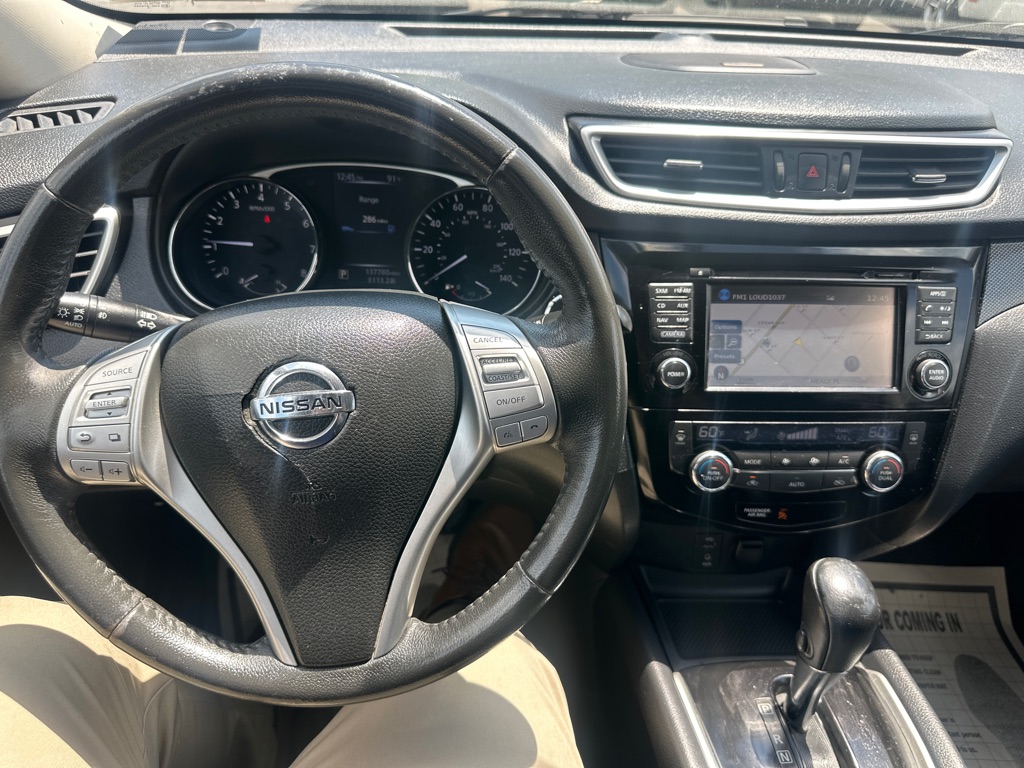 Photo 9 of this NISSAN ROGUE SL