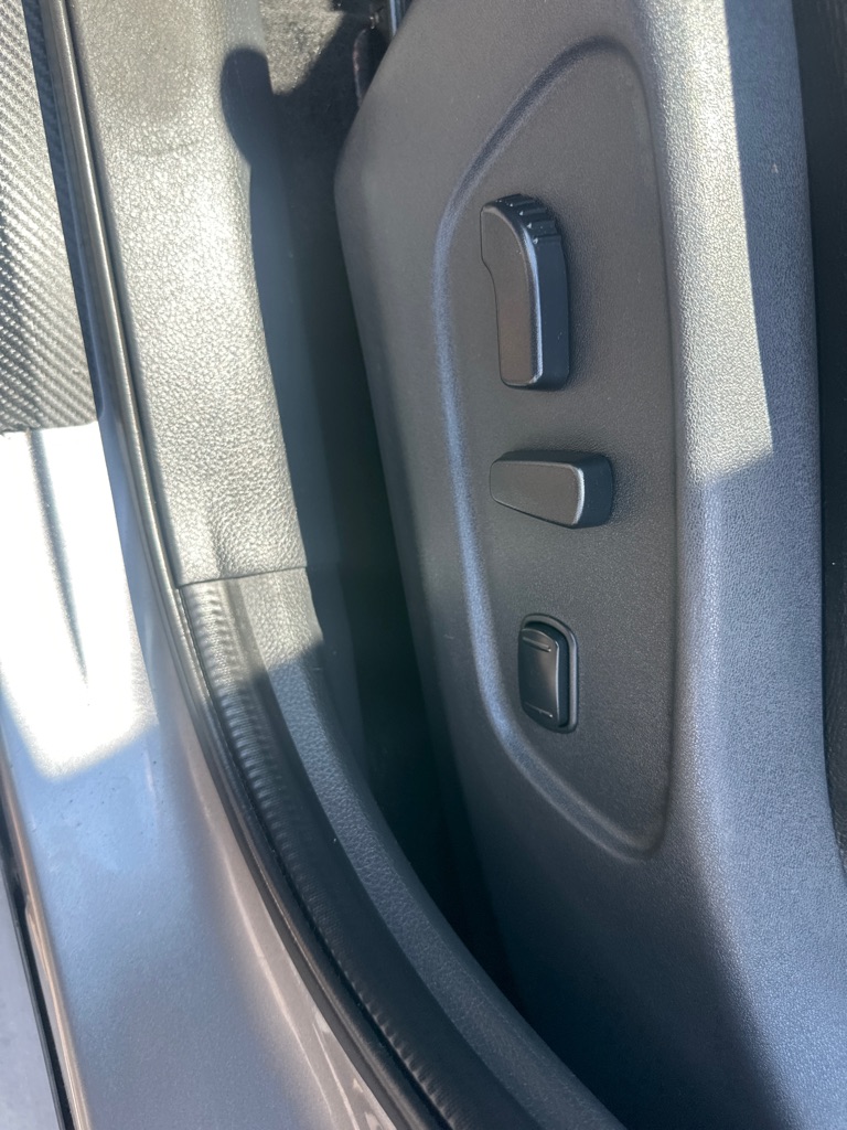Photo 42 of this NISSAN ROGUE SL