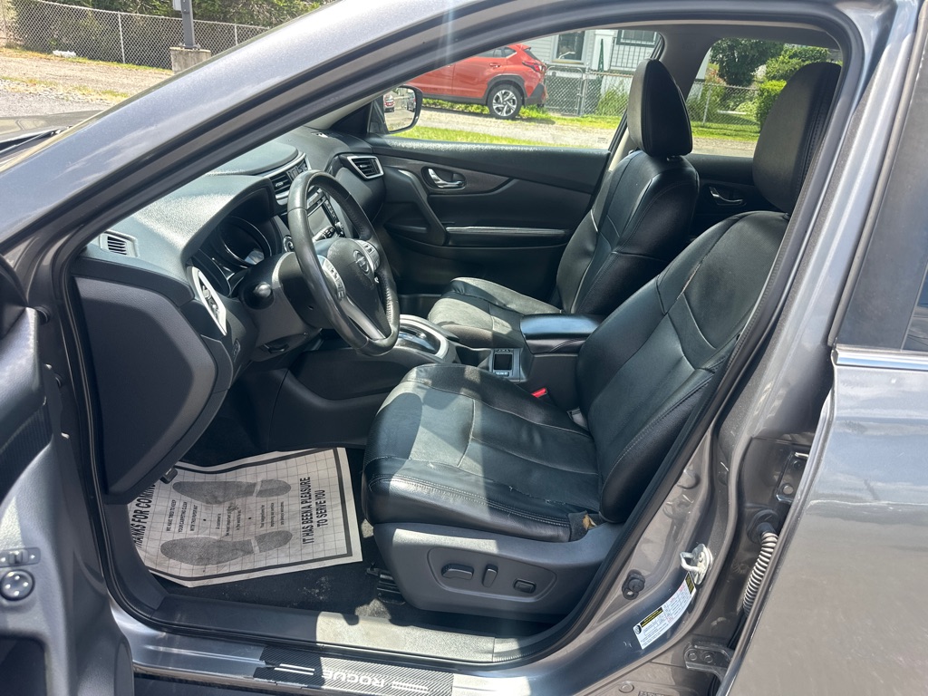 Photo 21 of this NISSAN ROGUE SL