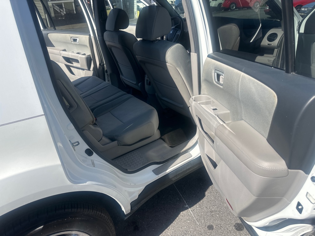 Photo 23 of this HONDA PILOT