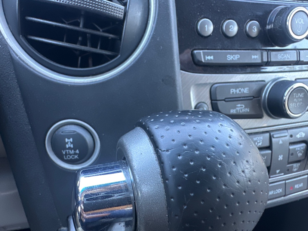 Photo 36 of this HONDA PILOT
