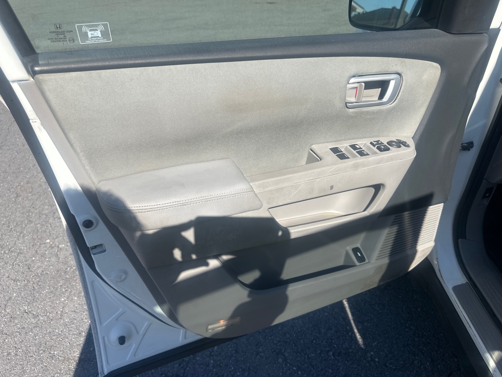 Photo 19 of this HONDA PILOT