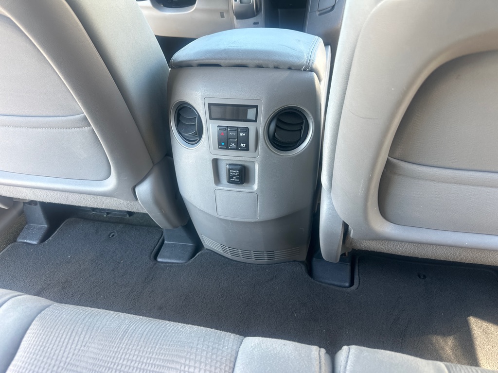Photo 25 of this HONDA PILOT