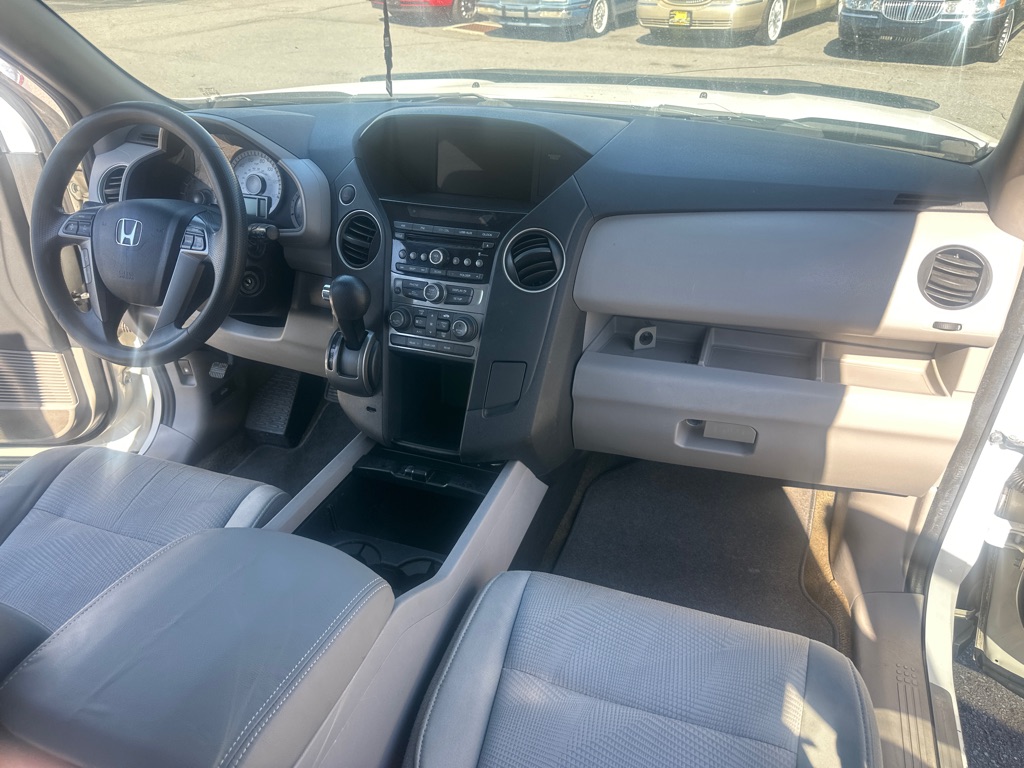 Photo 26 of this HONDA PILOT