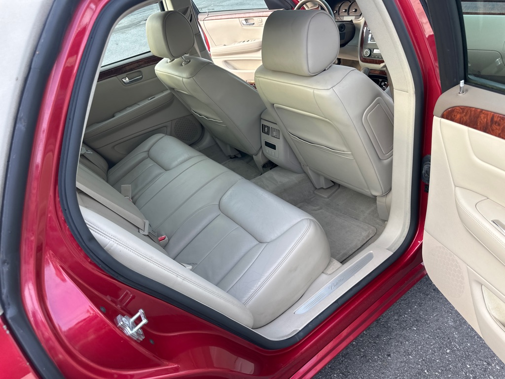 Photo 27 of this CADILLAC DTS
