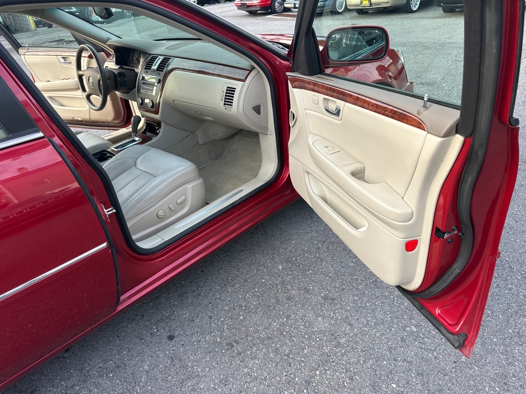 Photo 28 of this CADILLAC DTS