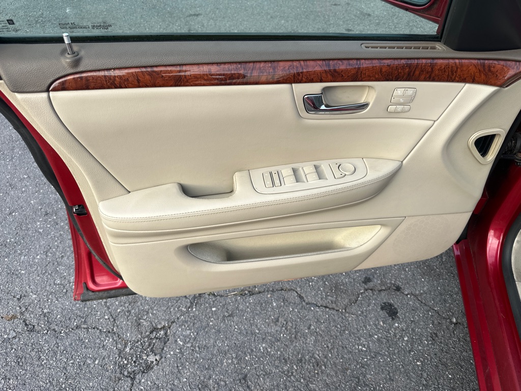 Photo 19 of this CADILLAC DTS