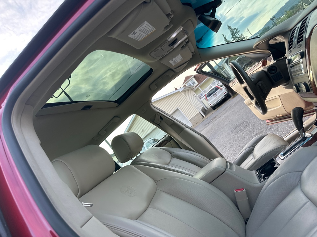 Photo 34 of this CADILLAC DTS