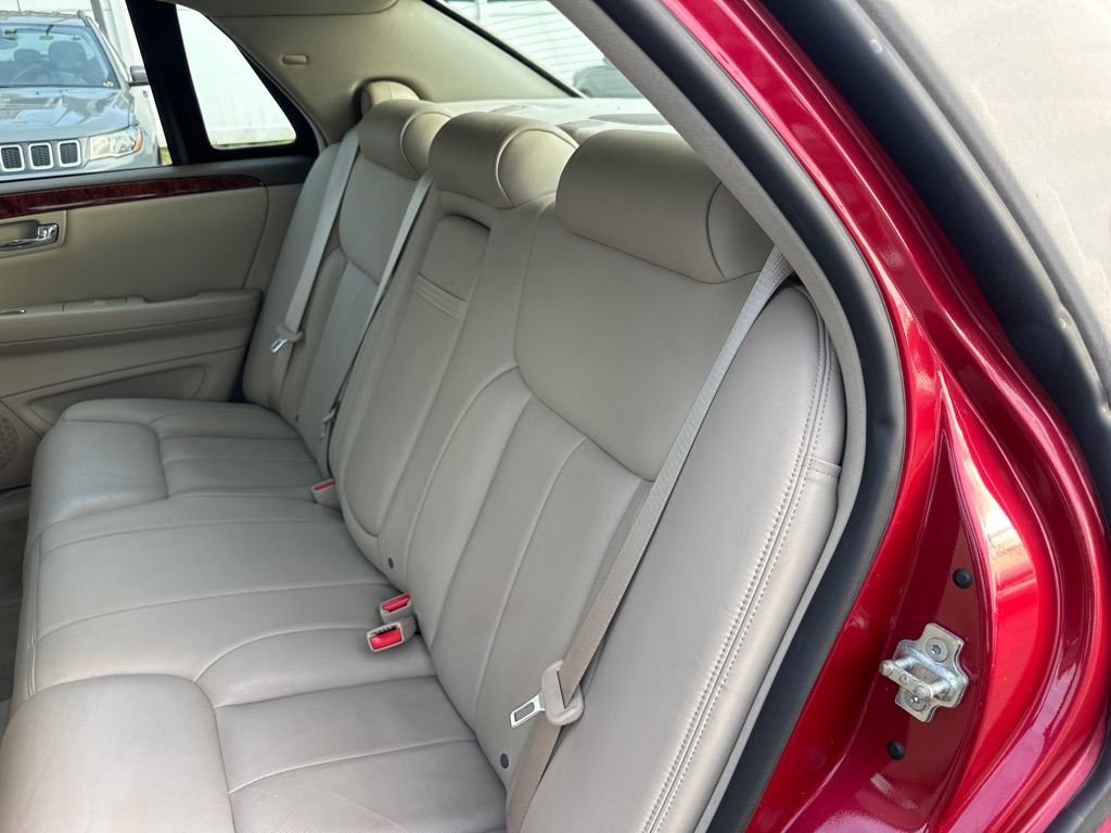 Photo 12 of this CADILLAC DTS
