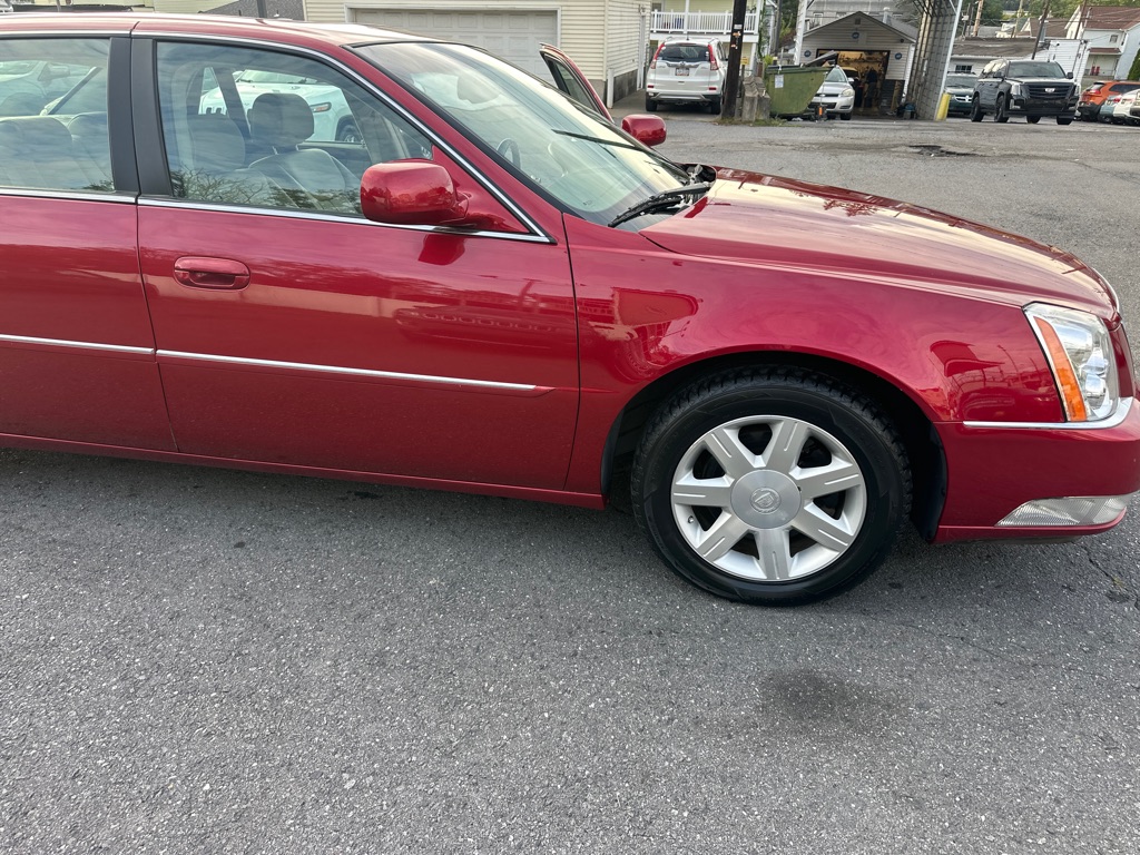 Photo 37 of this CADILLAC DTS